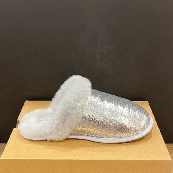 New UGG Women's Scuffette II Mirror Ball Silver Slip On Slippers Shoes Flats - Picture 2 of 4